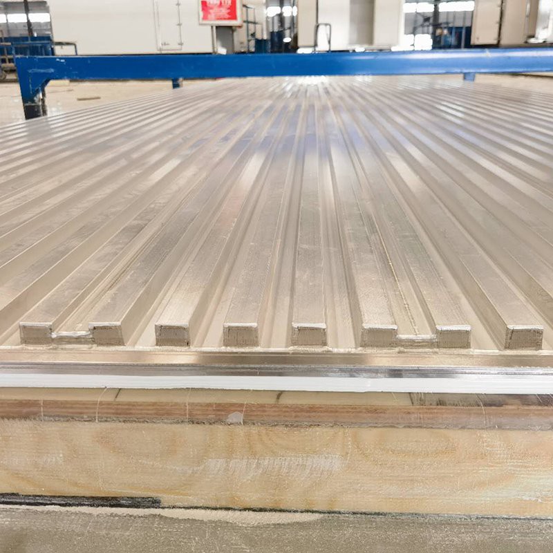 Frostuja Kamiono Skatolo